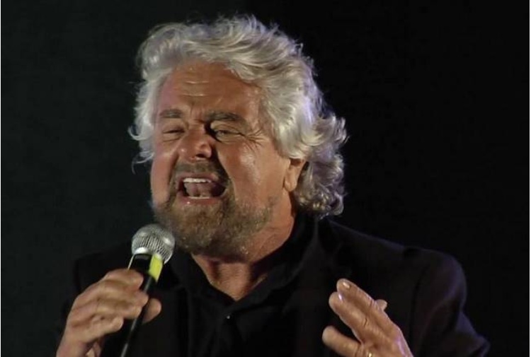 [La storia] La dichiarazione shock d Beppe Grillo: “Dobbiamo capire che la democrazia è superata”